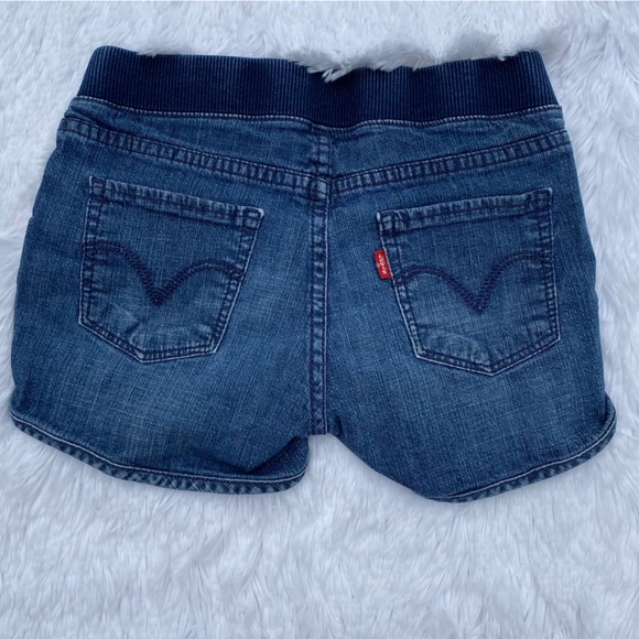 Levi’s Jean Shorts - Picture 6 of 9